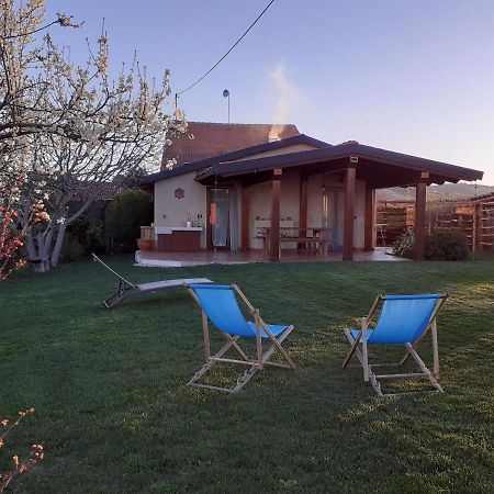 Gatti di Langa Villa Dogliani Bagian luar foto